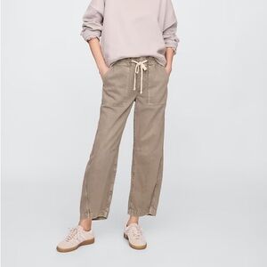GAP Mid Rise SuperSoft Pull-On Barrel Jeans - Frosty Morning, Long Inseam